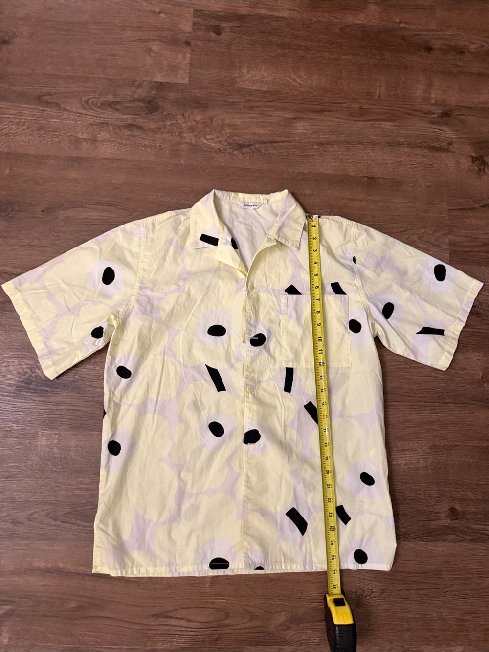 Marimekko Pale Yellow Short-Sleeve Button-Up with Black Spots Size Medium